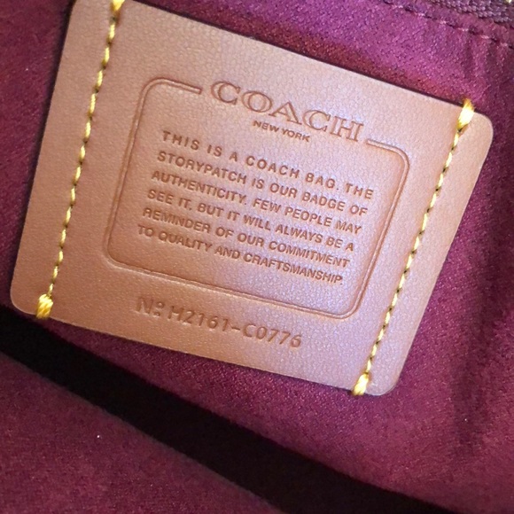Coach Signature Horse and Carriage Field tote - Main Image